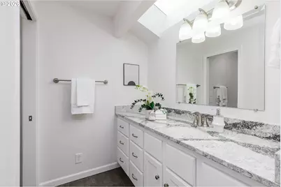 12625 SW Barberry Dr, Beaverton, OR 97008 - Photo 26