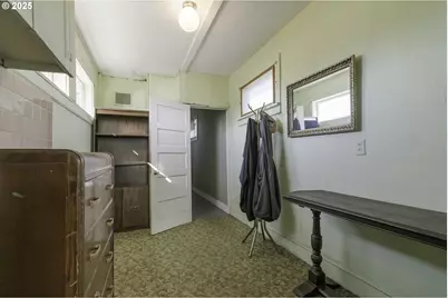 6131 SE 87th Ave, Portland, OR 97266 - Photo 18