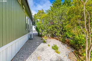565 Shorepines Ct, Coos Bay, OR 97420 - Photo 34