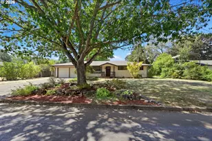 87700 Blek Dr, Veneta, OR 97487 - Photo 2