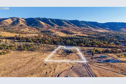 10 Buttercup Ln, Lyle, WA 98635 - Photo 2