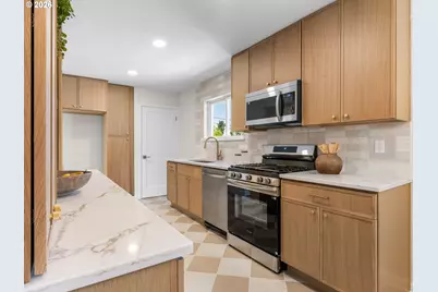3607 NE Liberty St, Portland, OR 97211 - Photo 8