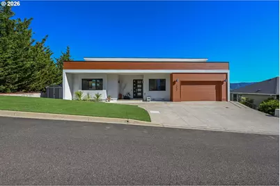 1931 Warewood Terrace Ct, Roseburg, OR 97471 - Photo 2