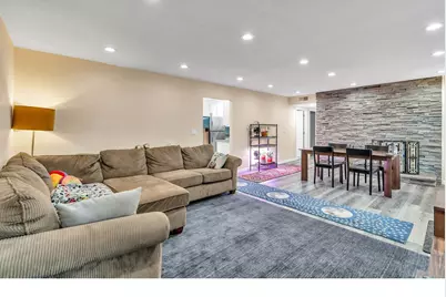 8516 N Calhoun Ave, Portland, OR 97203 - Photo 6