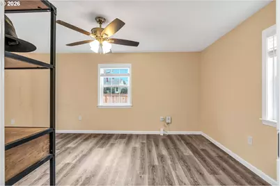 8516 N Calhoun Ave, Portland, OR 97203 - Photo 14