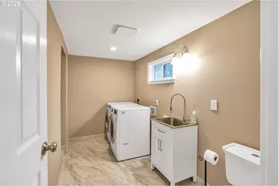 8516 N Calhoun Ave, Portland, OR 97203 - Photo 26