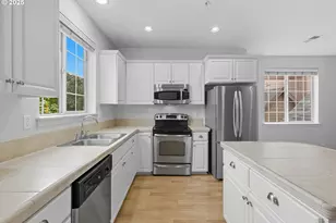 8100 NE Miriam Way, Hillsboro, OR 97006 - Photo 4