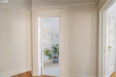2127 NW Irving St #105, Portland, OR 97210 - Photo 20