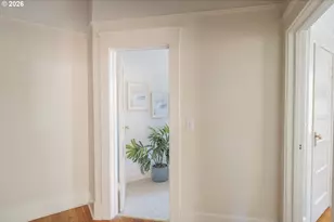2127 NW Irving St, Portland, OR 97210 - Photo 20