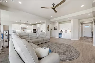 6302 SE McInnis St, Hillsboro, OR 97123 - Photo 6