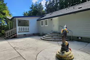1230 Deady St, Port Orford, OR 97465 - Photo 4