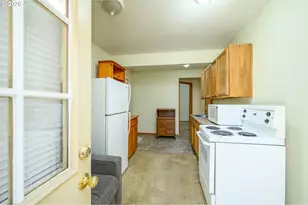 1411 NE Logan St, McMinnville, OR 97128 - Photo 30