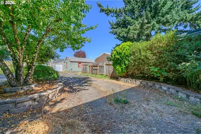 1411 NE Logan St, McMinnville, OR 97128 - Photo 42