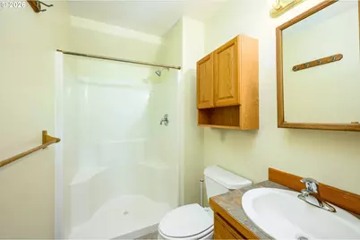 1411 NE Logan St, McMinnville, OR 97128 - Photo 34