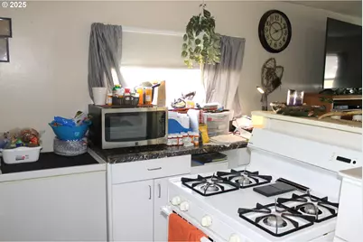 831 Place St, Baker City, OR 97814 - Photo 4