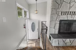 2021 SE Hale Dr, Gresham, OR 97080 - Photo 8