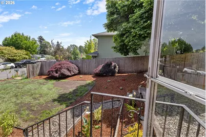 2021 SE Hale Dr, Gresham, OR 97080 - Photo 6
