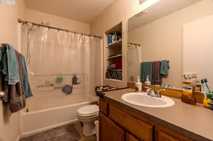 2567 NW 1st Dr, Gresham, OR 97030 - Photo 20
