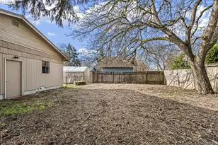 2669 Edison St, Eugene, OR 97401 - Photo 32