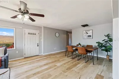 2318 E 13th St, The Dalles, OR 97058 - Photo 6