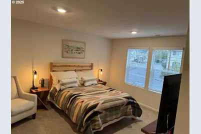 861 N 19th Ave, Cornelius, OR 97113 - Photo 10