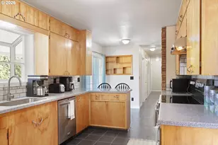 38225 Mt Hope Dr, Lebanon, OR 97355 - Photo 10