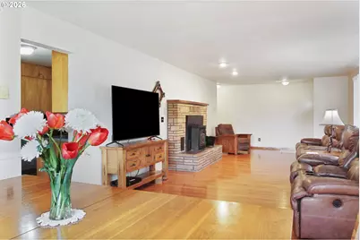 38225 Mount Hope Dr, Lebanon, OR 97355 - Photo 18