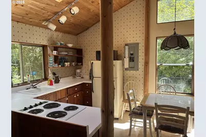 23533 S Bonney Rd, Colton, OR 97017 - Photo 8