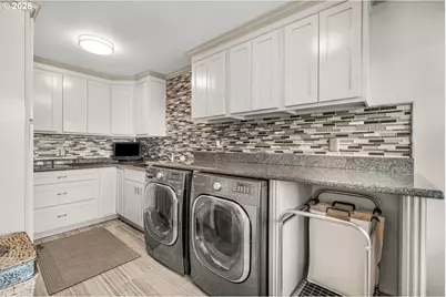 710 N Molalla Ave, Molalla, OR 97038 - Photo 18