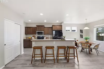 1961 Adelman Loop, Eugene, OR 97402 - Photo 8