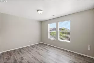 1961 Adelman Loop, Eugene, OR 97402 - Photo 28