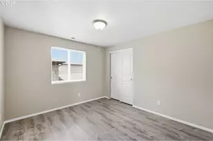 1961 Adelman Loop, Eugene, OR 97402 - Photo 22