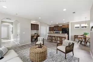 1961 Adelman Loop, Eugene, OR 97402 - Photo 4