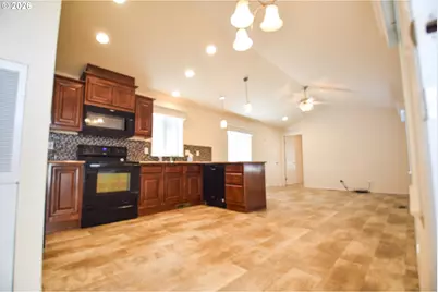 1999 Jansen Way #57, Woodburn, OR 97071 - Photo 4