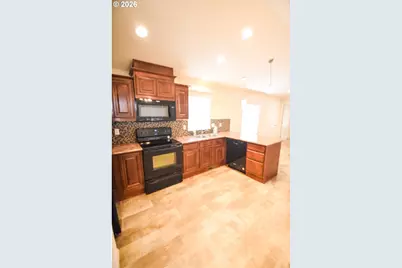 1999 Jansen Way #57, Woodburn, OR 97071 - Photo 8