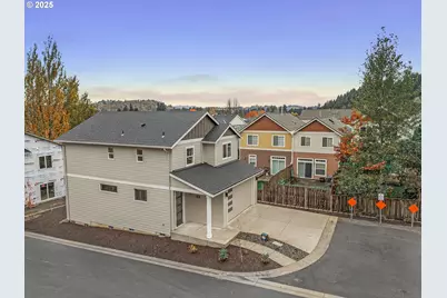 181 NW Mawrcrest Ave, Gresham, OR 97030 - Photo 2