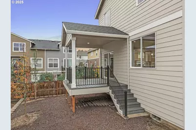 181 NW Mawrcrest Ave, Gresham, OR 97030 - Photo 4