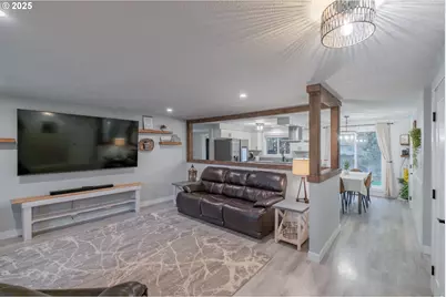 1394 Hayward St, Salem, OR 97306 - Photo 10