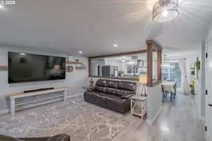 1394 Hayward St, Salem, OR 97306 - Photo 10