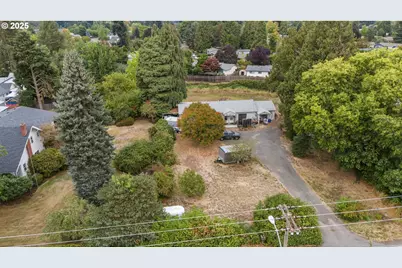 233 Spring Creek Dr, Eugene, OR 97404 - Photo 10