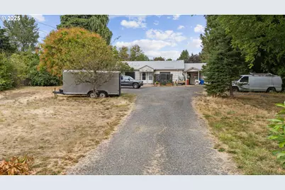 233 Spring Creek Dr, Eugene, OR 97404 - Photo 2