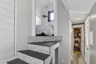 19609 NE Marine Dr, Portland, OR 97230 - Photo 12