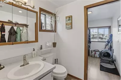 19609 NE Marine Dr #D-4, Portland, OR 97230 - Photo 10