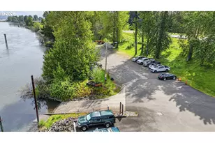 19609 NE Marine Dr, Portland, OR 97230 - Photo 32