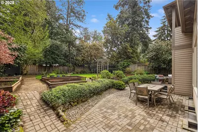 13932 Sundeleaf Dr, Lake Oswego, OR 97034 - Photo 30