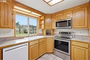 2778 20th St, Springfield, OR 97477 - Photo 4