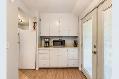 4731 NE 106th Ave, Portland, OR 97220 - Photo 24