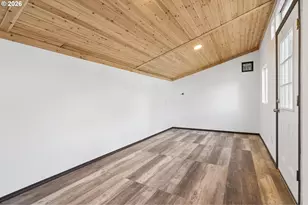 6408 SE Lois St, Hillsboro, OR 97003 - Photo 32