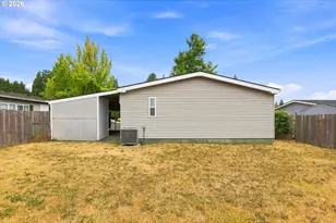 2304 SW Rose Ct, Troutdale, OR 97060 - Photo 28