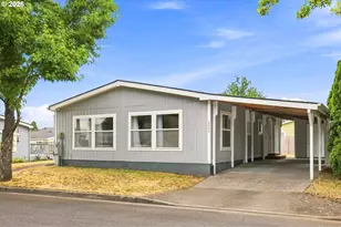 2304 SW Rose Ct, Troutdale, OR 97060 - Photo 2
